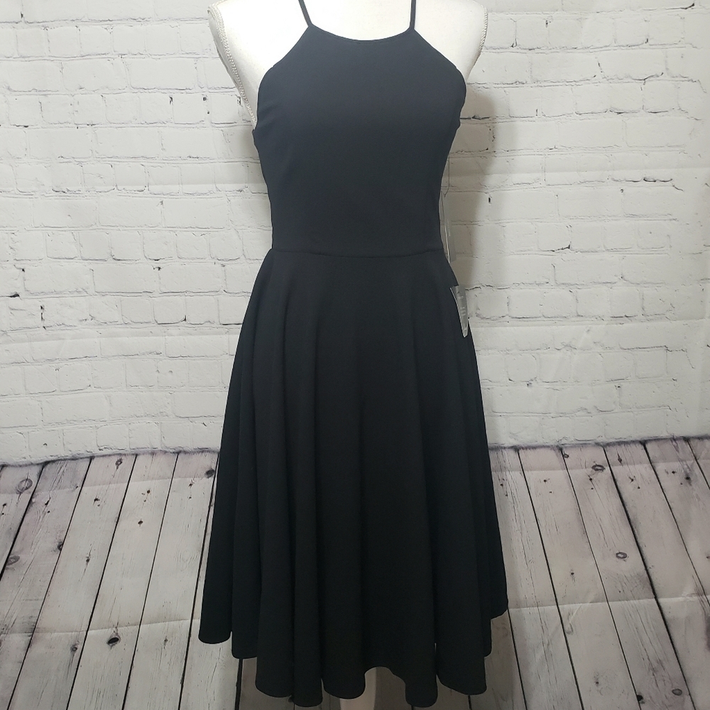 Lulu's NWT Size Small Little Black Dress